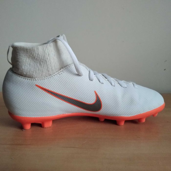 Buty piłkarskie NIKE Mercurial Superfly Club MG roz.eu-36.5