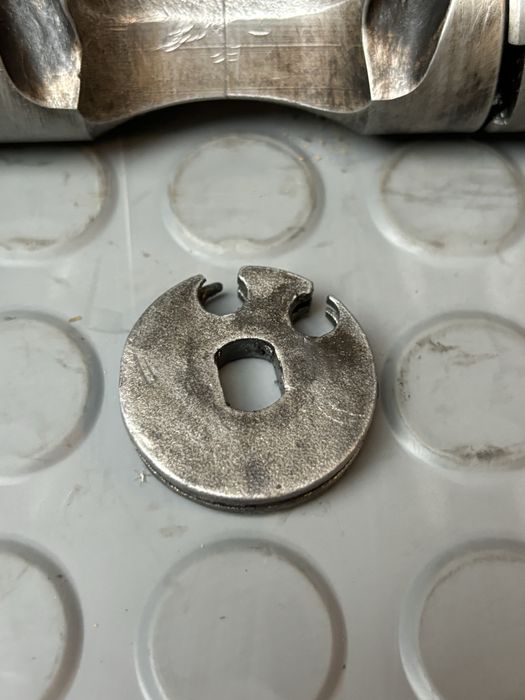 Zawór wydechowy cylinder HUSQVARNA WRE125