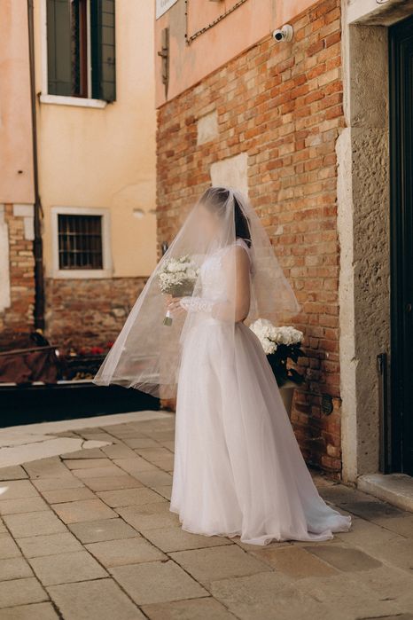 Sukienka ślubna  klasyczna