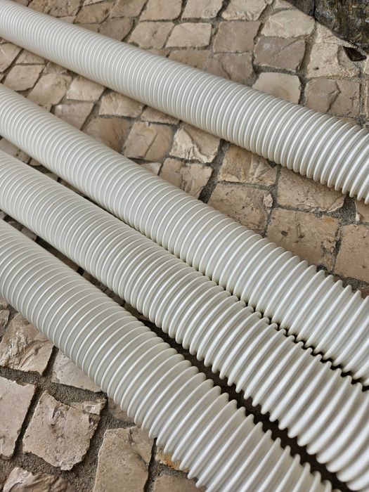 4 metros de tubo flexível (NOVOS)