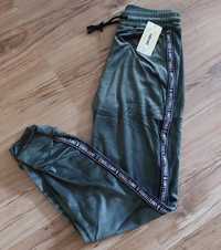 Nowe spodnie dresowe welurowe damskie z lampasem M L 38 40