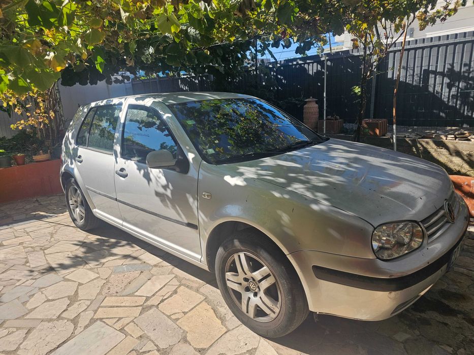 VW Golf 1.4 16 v a gasolina