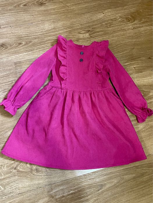 Продам сукню на дівчинку.