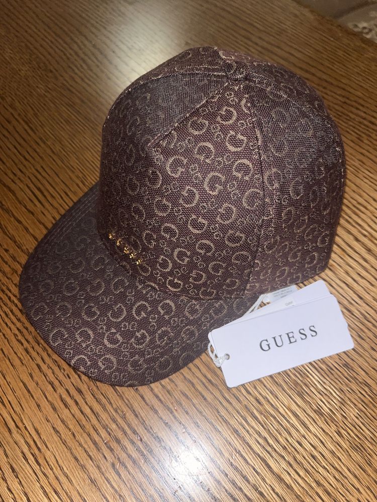 Оригінальна кепка Guess