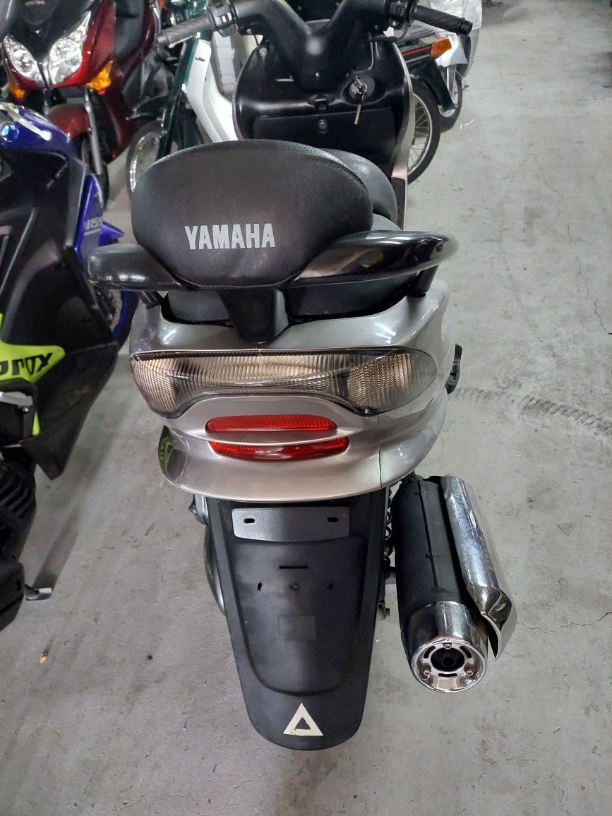 Макси скутер Yamaha Majesty 125