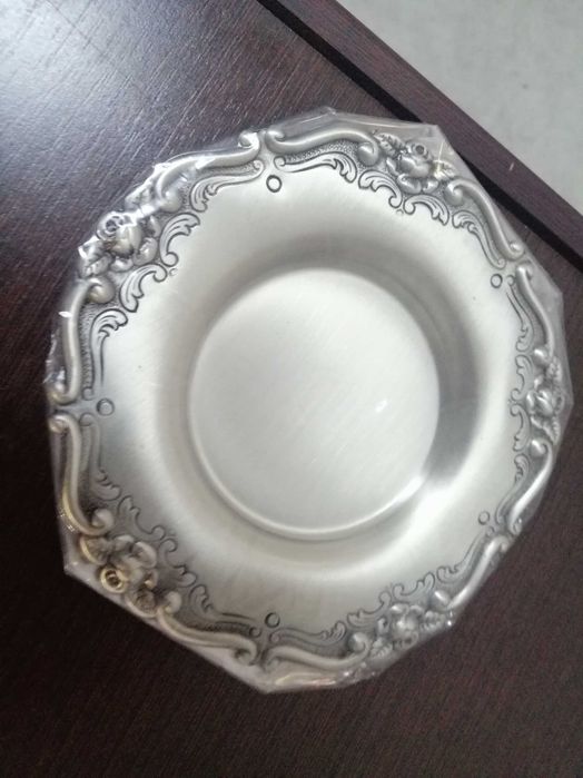 Prato decorativo de estanho