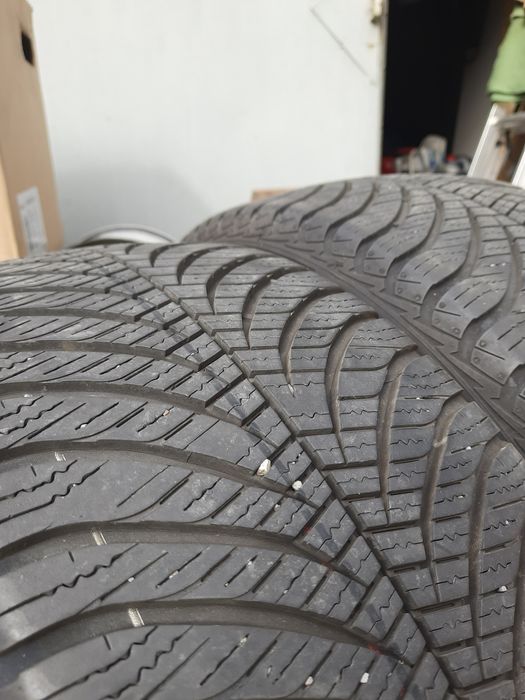 Goodyear Vector4seasons 225/45/R17 5-6mm 2szt całoroczne