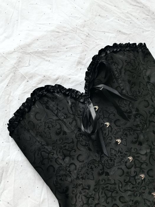 Gorset w stylu gotyckim