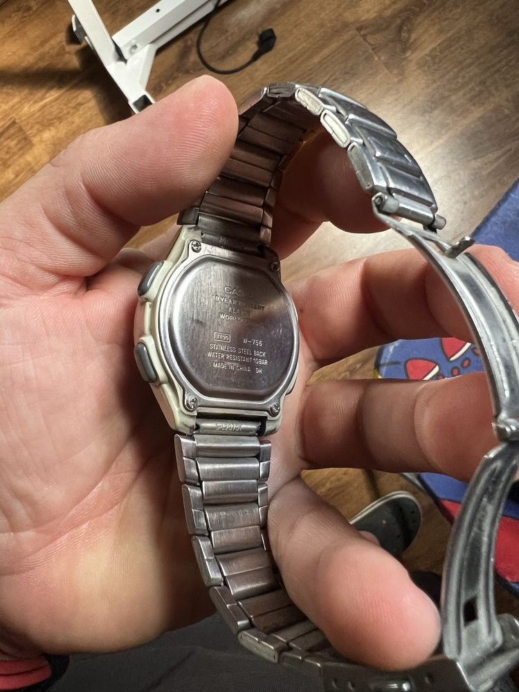 Casio W-756D-7AVES  та ще додатково один годинник у нагрузку