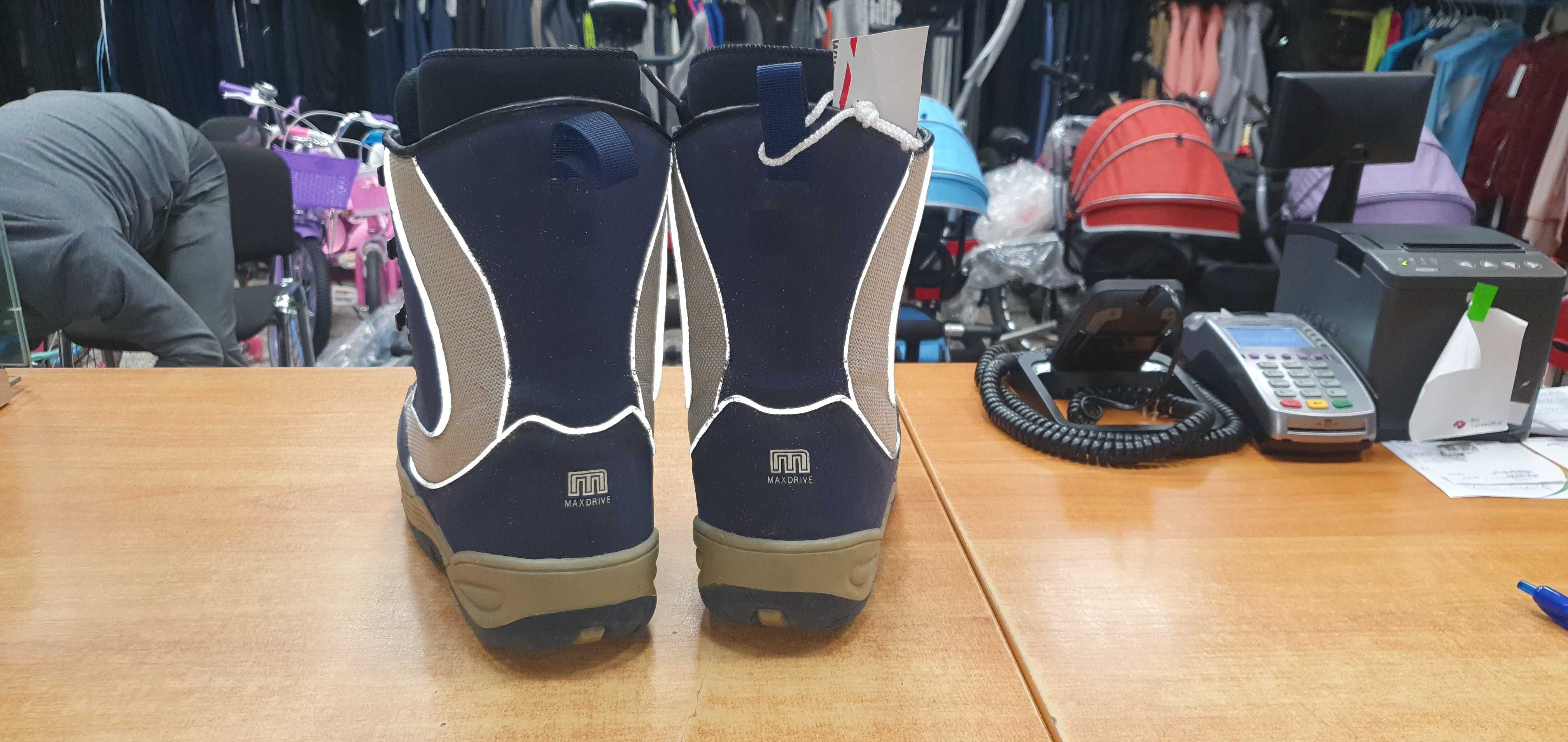 Buty snowboardowe MAXDRIVE ( rozmiar 41 )