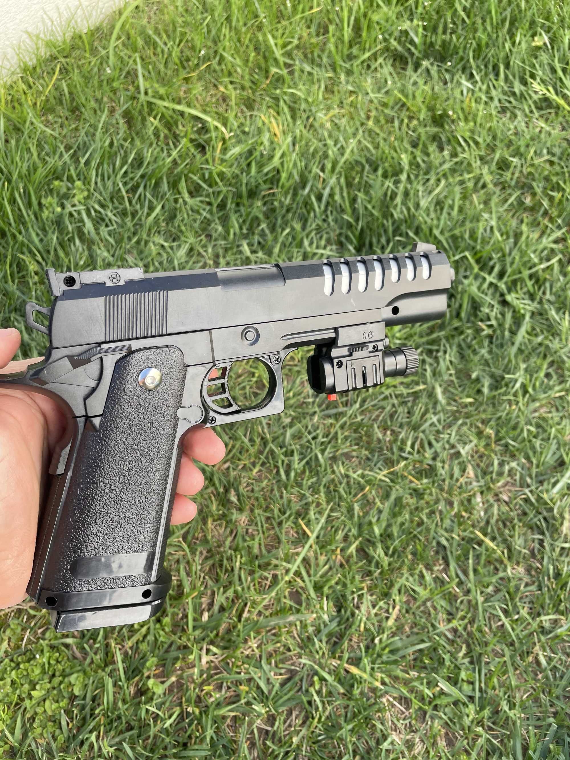 Pack Pistola Airsoft + Laser + Bbs + Alvo e lenço protetor