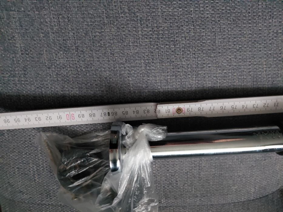 Drazek do podciągania na futrynę