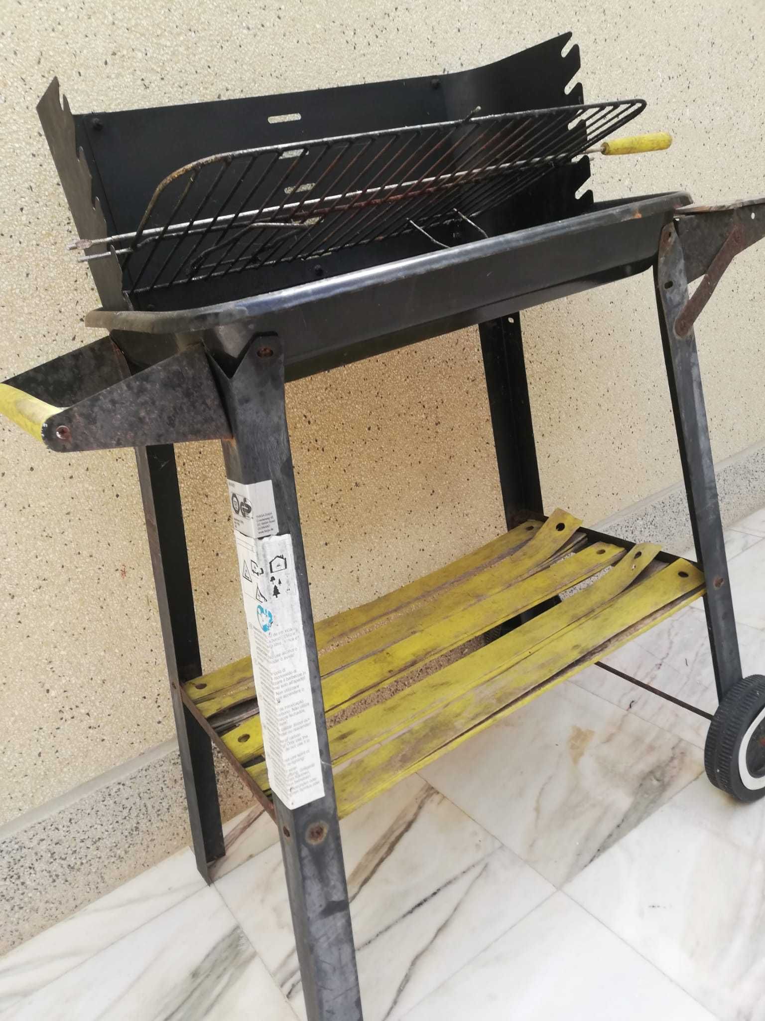 Churrasqueira em ótimo estado