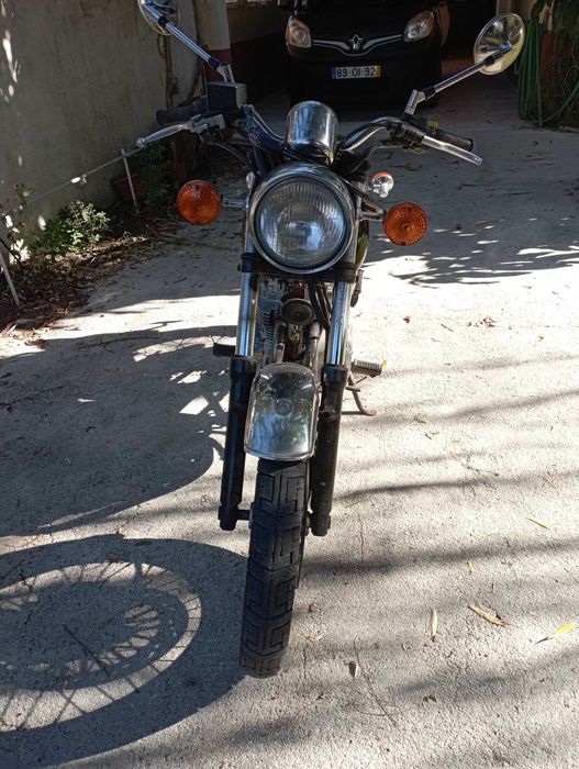 Moto Económica Suzuki 250 TU