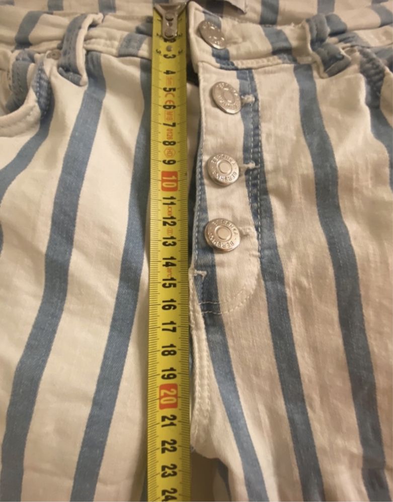 Jeansy w paski biało-niebieskie, Bershka, medium waist, 38