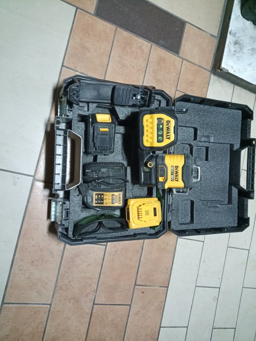 Laser DeWalt dce089g18