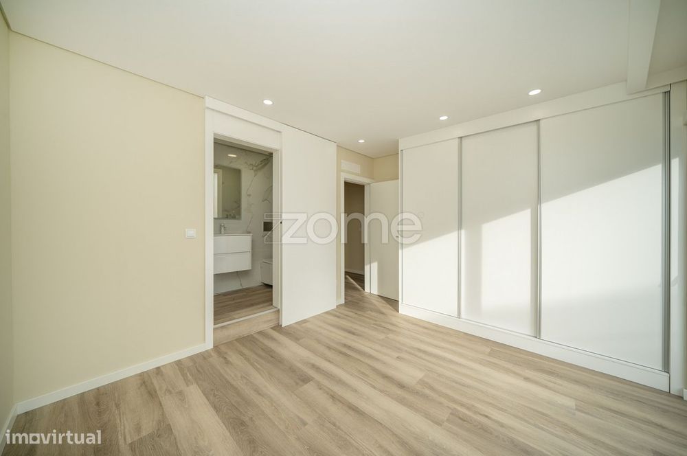 Apartamento T2 Duplex em Apúlia a Apenas 700m da Praia