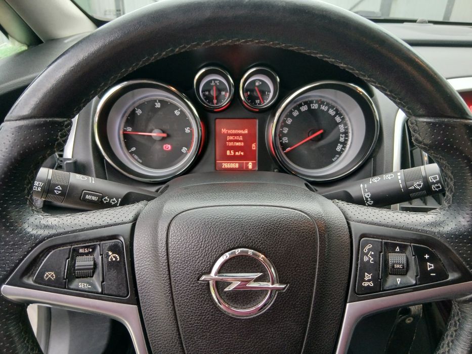 Продам Оpel Astra j sport tower