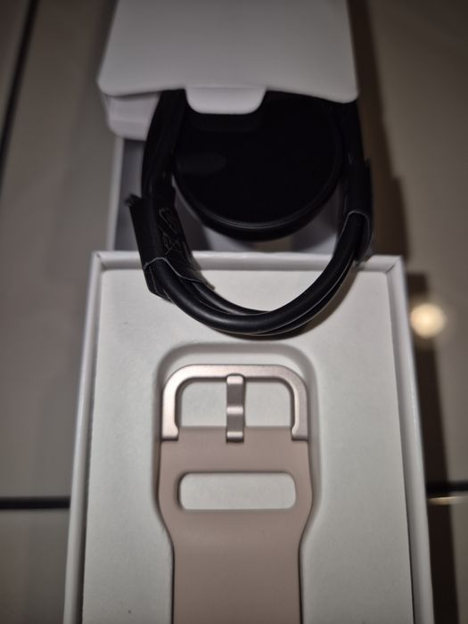 Zegarek Samsung smartwatch 4 LTE,BLUETOOTH, WI-FI, GPS Nowy