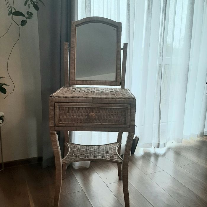 Toaletka wiklinowa wiklina boho