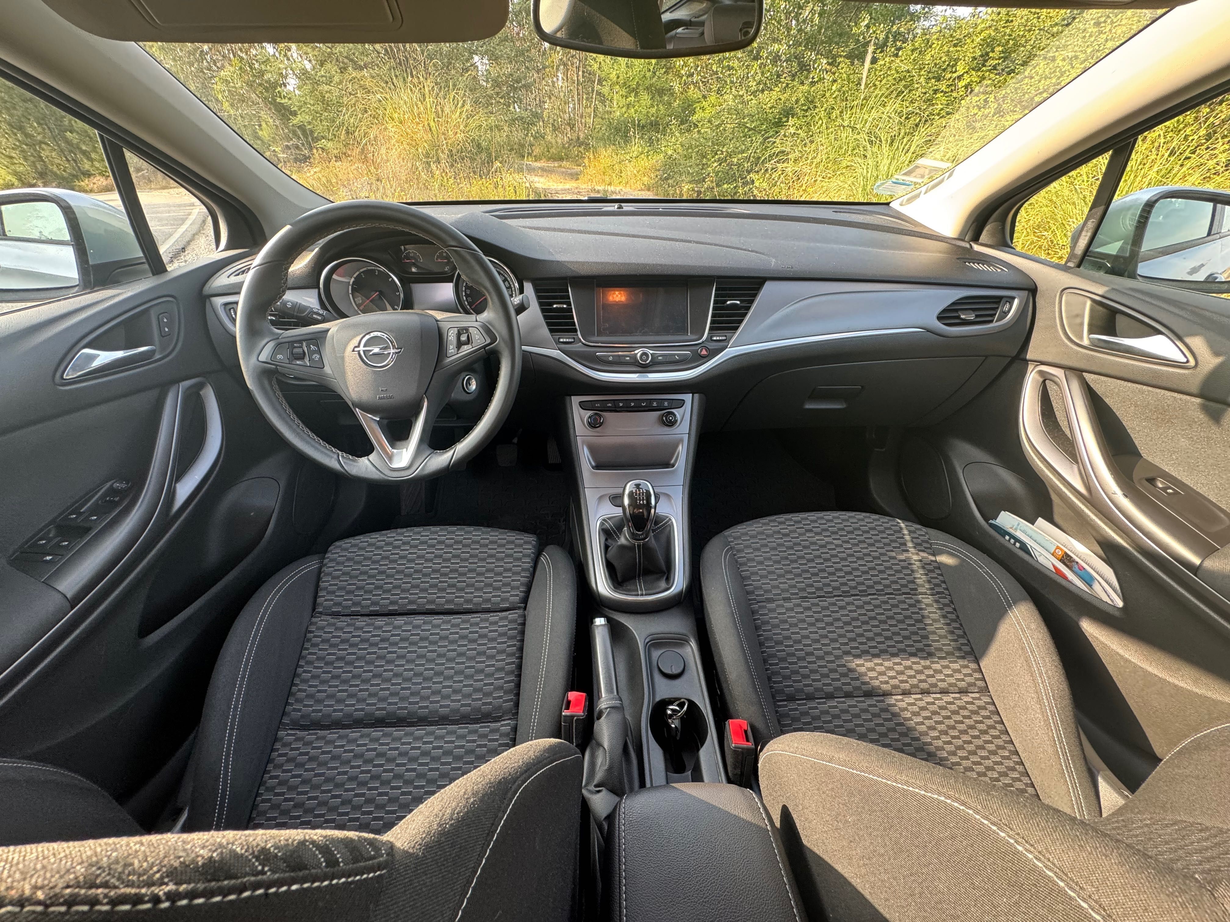 Opel Astra Sports Tourer 1.6 2016