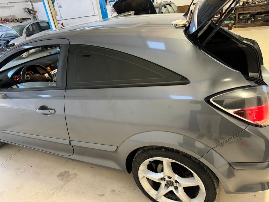 Opel Astra GTC 1.9