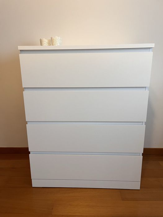 Comoda MALM Ikea (4 gavetas )