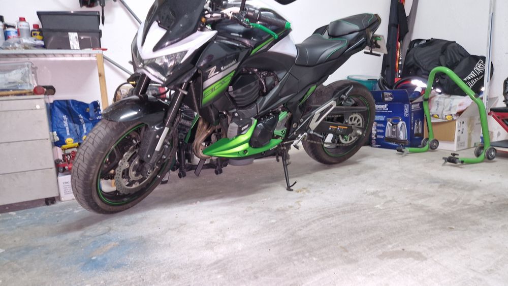 Kawazaki Z800 Tricolor