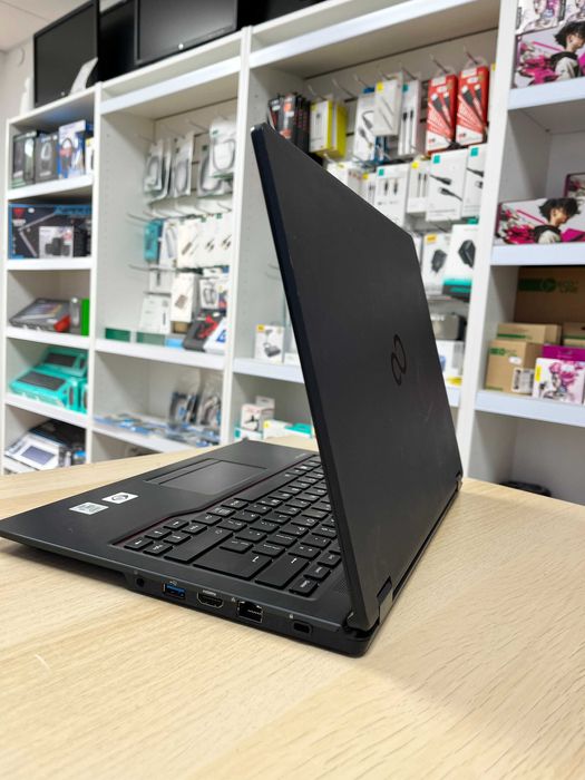 FUJITSU LifeBook U7410 Intel Core i5-10gen|8 GB|256 GB SSD|14,1"FHD