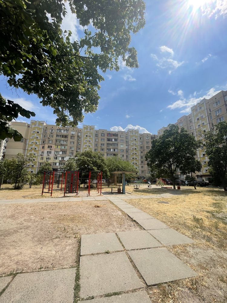 Продаж 3-к вул. Рональда Рейгана 28, поруч парк Деснянський, Троєщина