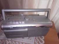 Radio magnetofon