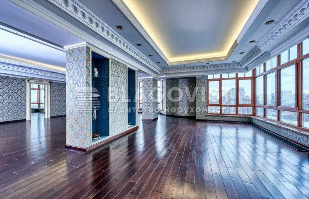 Грушевського 9-а Ціна 1 900 000 $