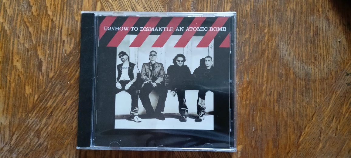 U2 CD  How to dismantle na atomic bomb