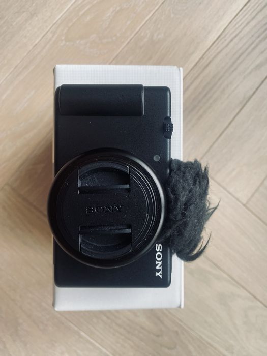 Sony ZV-1F Vlog Camera + BOYA BY-M1