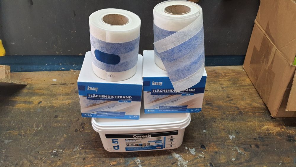 Гідроізоляція Ceresit SL 51 та KNAUF Flachendichtband