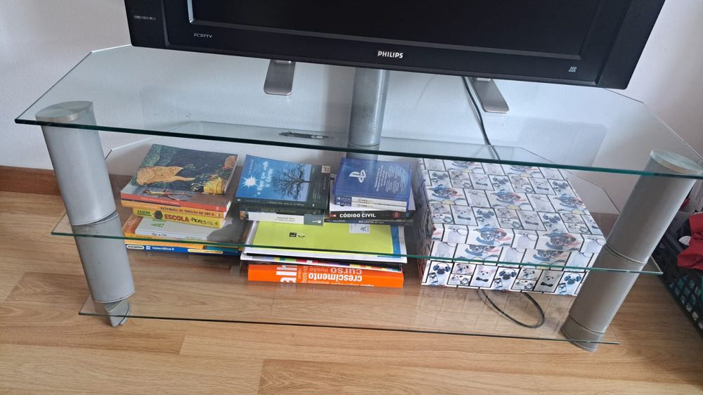 Móvel de TV em vidro