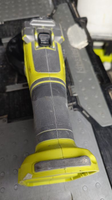 Rebarbadora Ryobi R18AG7 18volts One+ Brushleess de 125mm