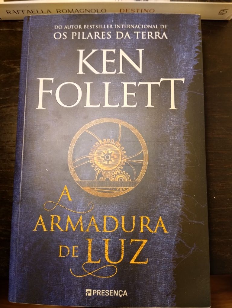 Vários livros de Ken Follett