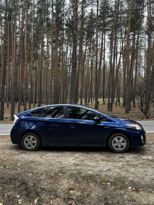 Toyota prius 1.8 гібрид