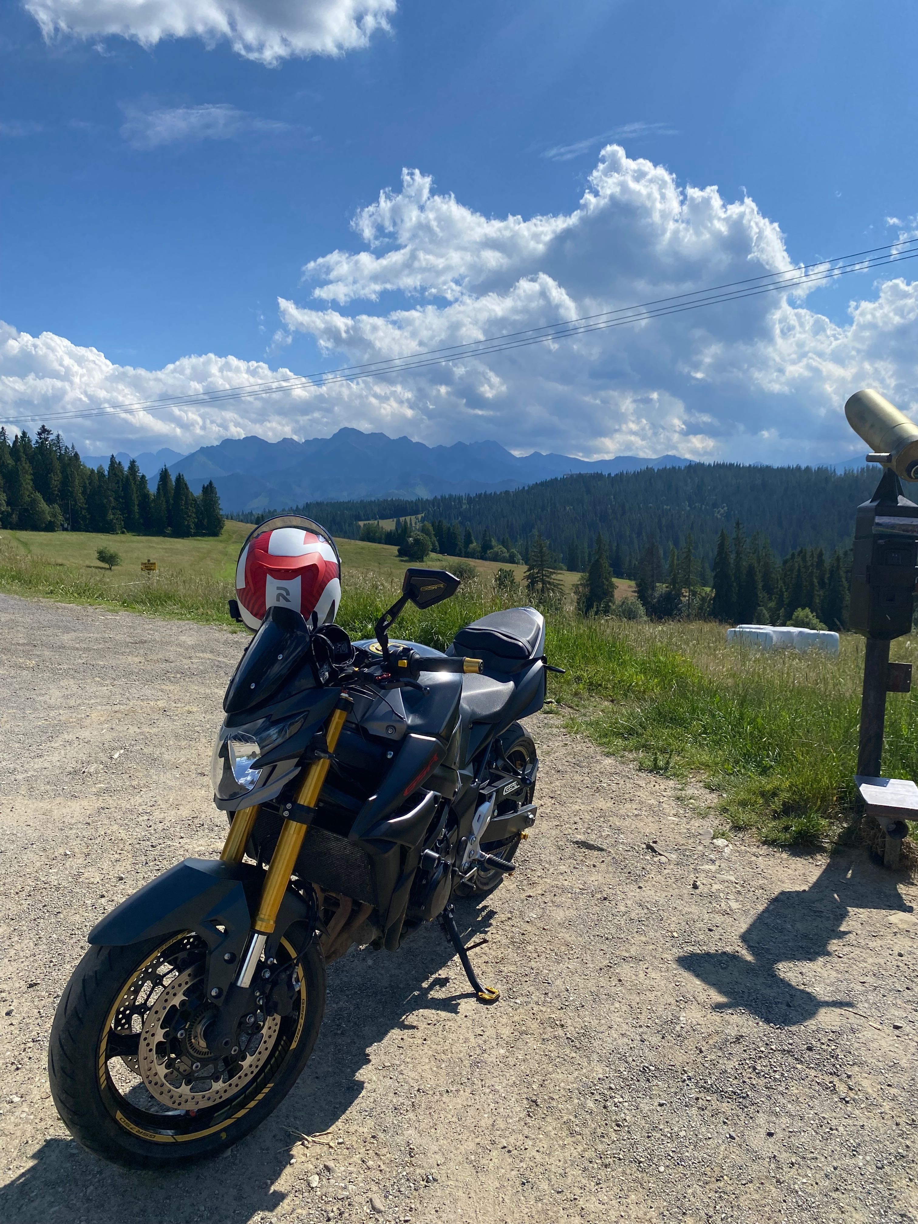 Suzuki gsr 750 ABS