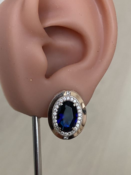 Серебряные серьги с сапфиром и фианитами