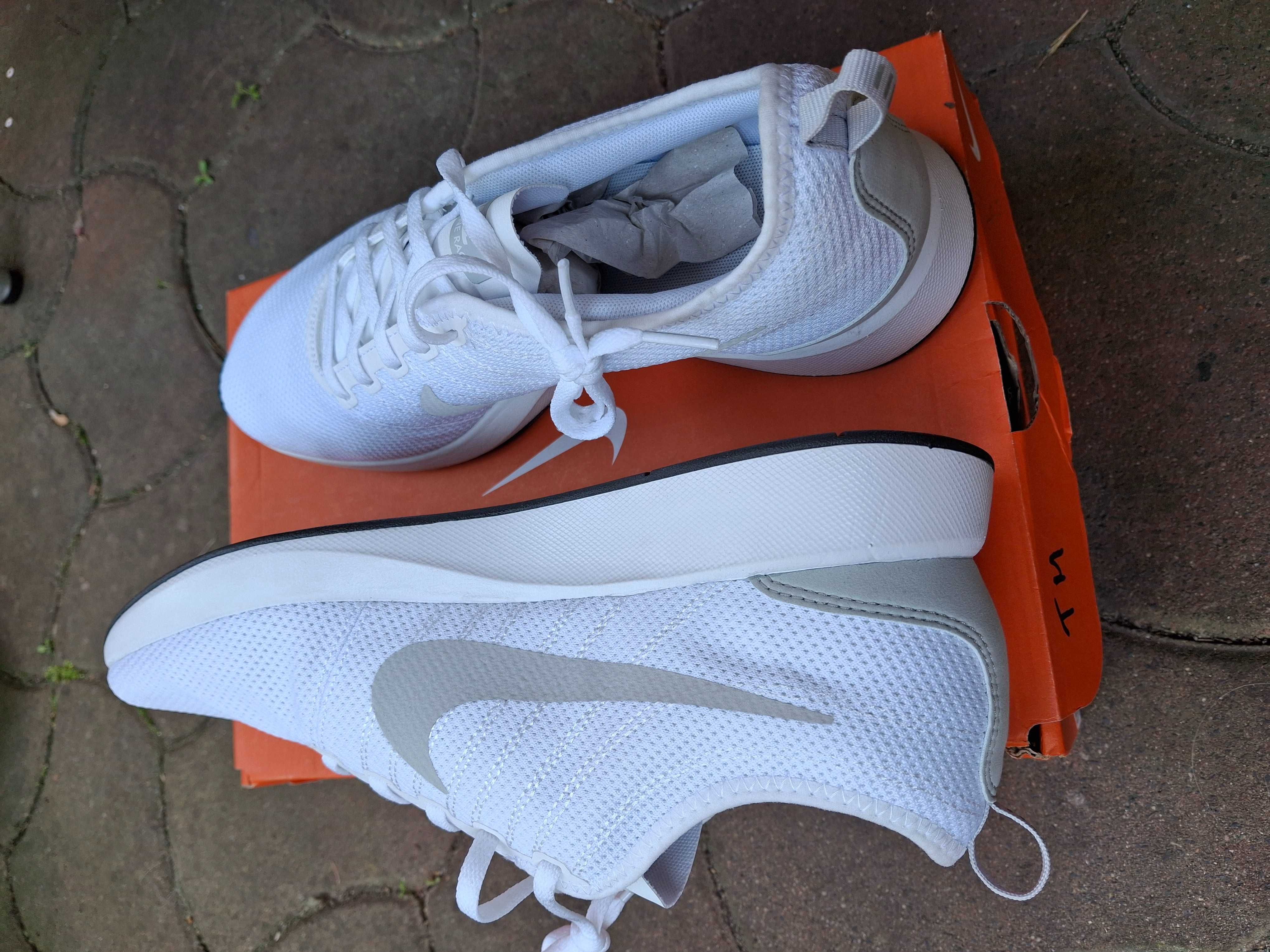 Buty sportowe NIKE białe rozmiar 44