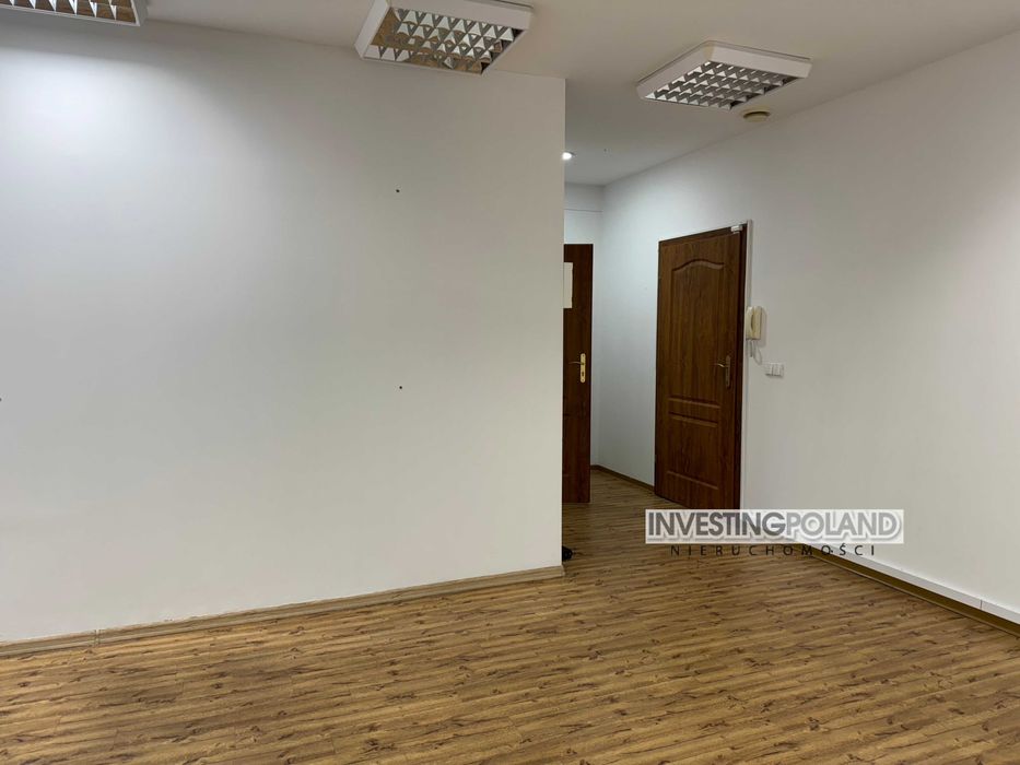 Biura z parkingiem b/o, ogrzewanie w cenie czynszu