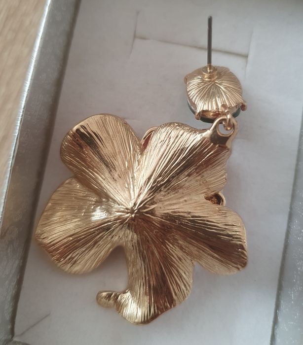 Piękne kolczyki czerwone kwiaty 5cm