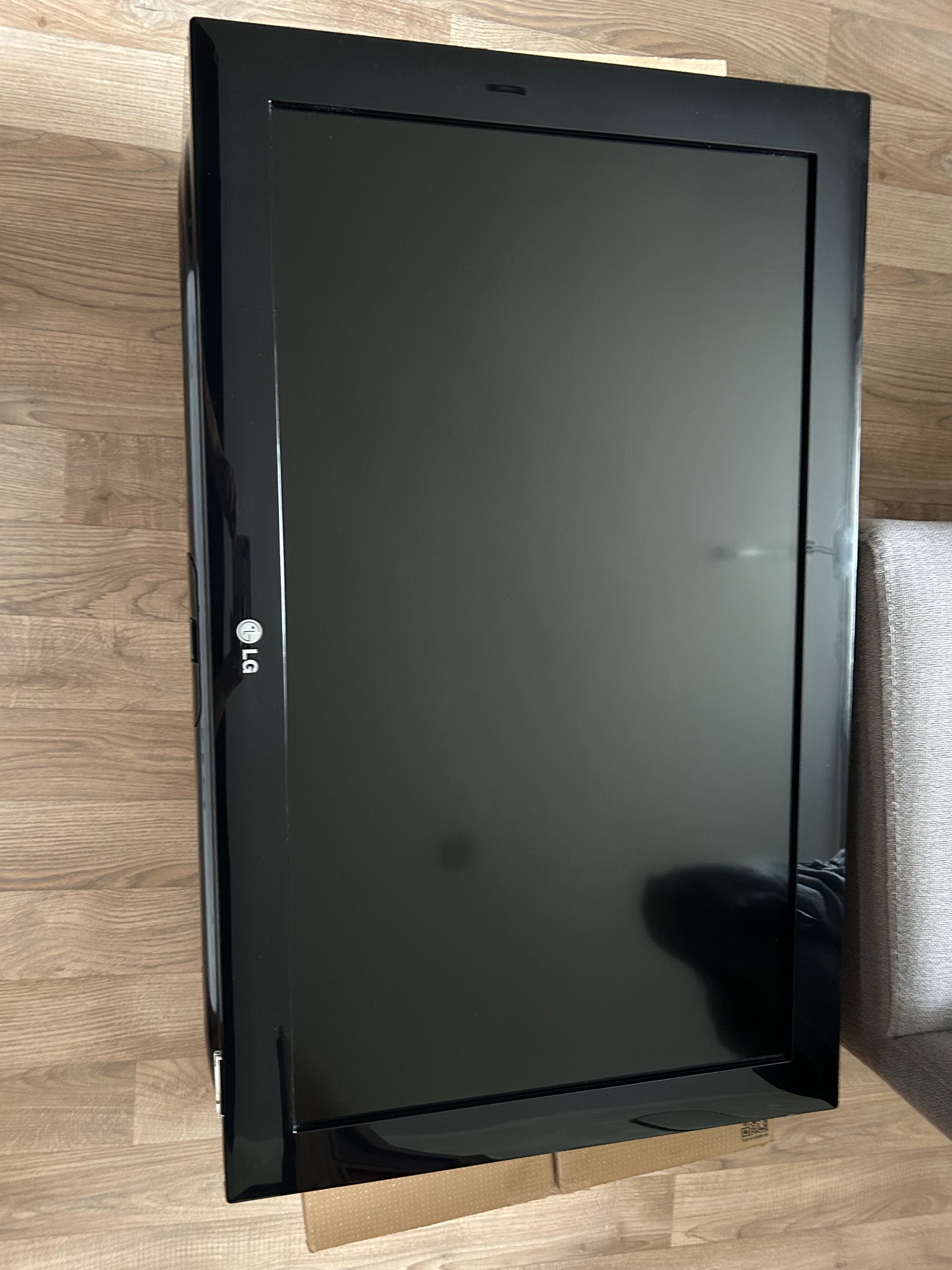 Telewizor 32cale+ dekoder