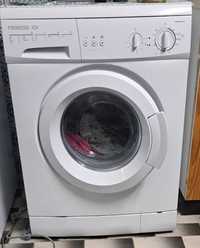 Vendo máquina de lavar roupa 5Kg