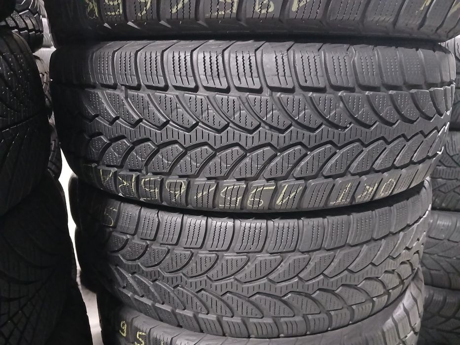 Зимові Шини БВ 195/65 R15  BRIDGESTONE  Blizzak LM-32 Склад