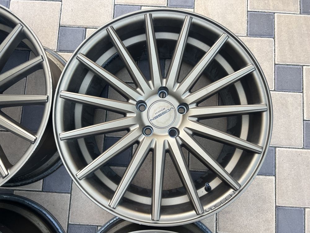 Оригинальные разноширокие диски Vossen VFS-2 R19 5x114.3