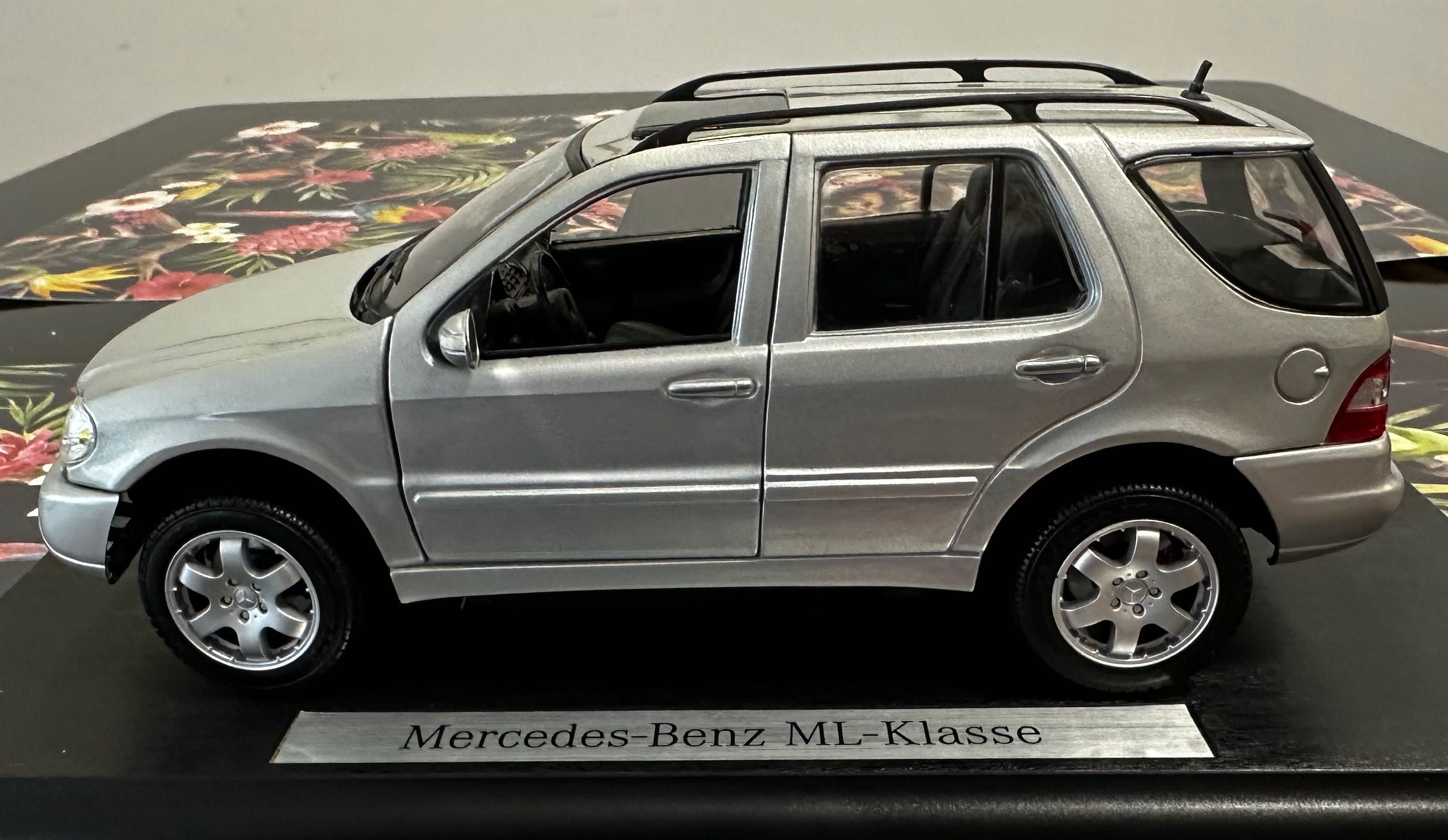 Maisto – Mercedes-Benz ML (2004) – 1:18 – nr kat. 31847