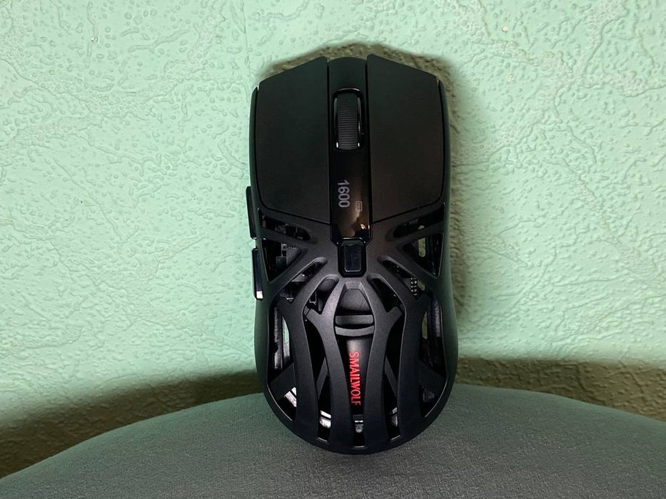 Беспроводная игровая мышь RS8. USB+Bluetooth 10000dpi 75g